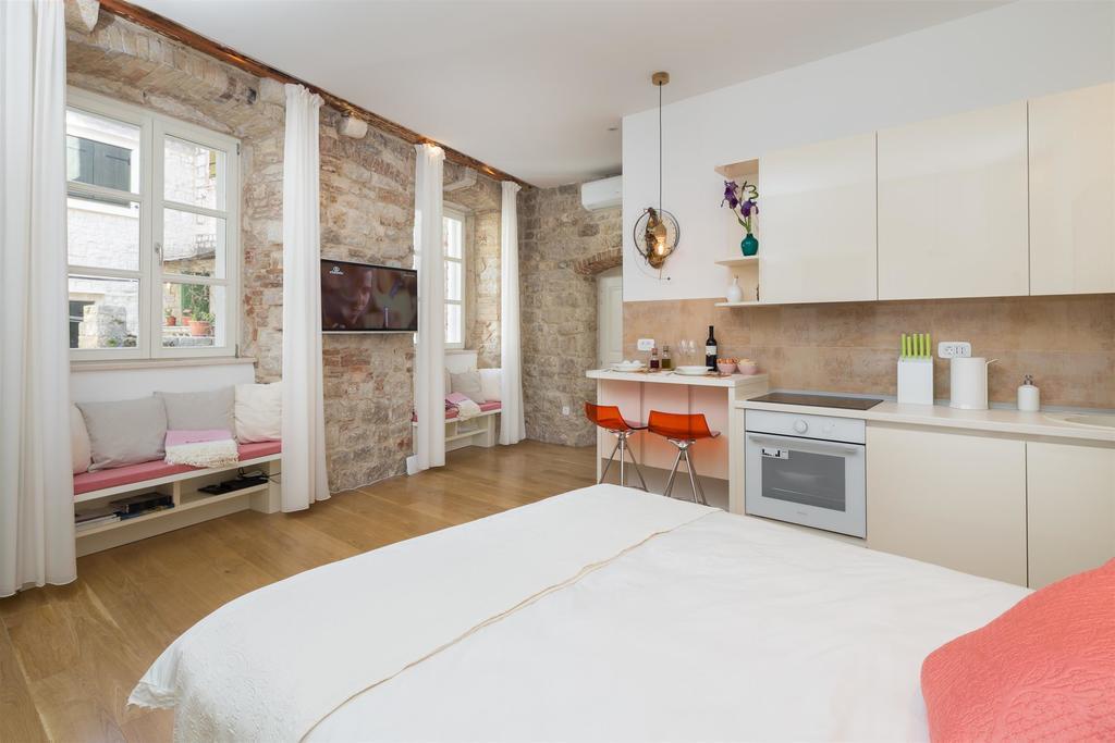 That Place Studio Apartment โตรกีร์ ภายนอก รูปภาพ